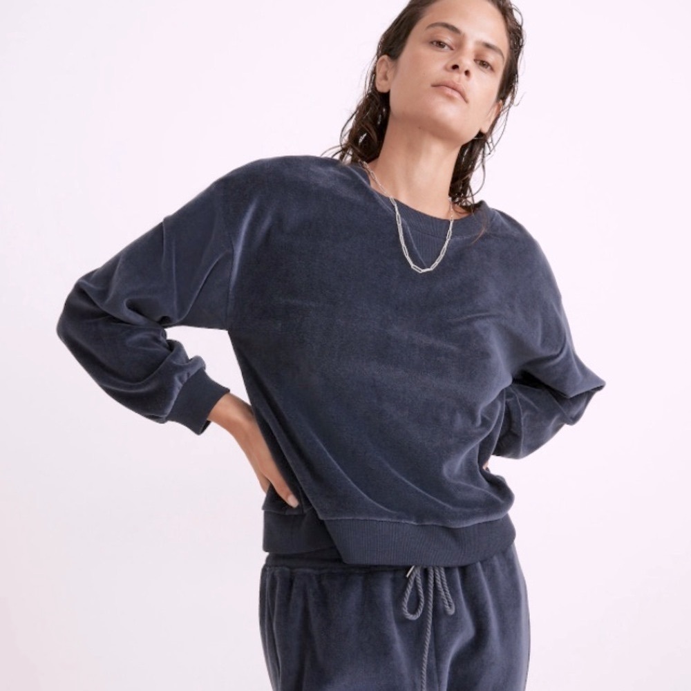MWL Velour Crewneck Sweatshirt Navy Blue size Small oversized